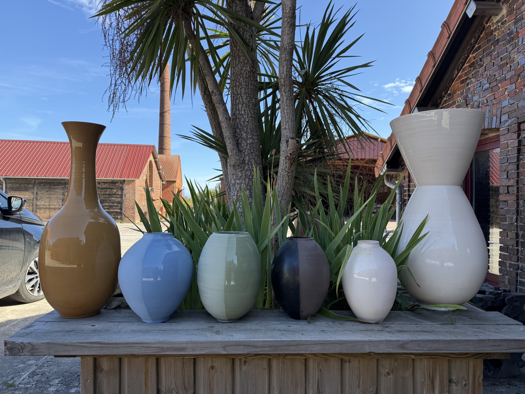 The complete Beck Earthenware collection in the Saon courtyard