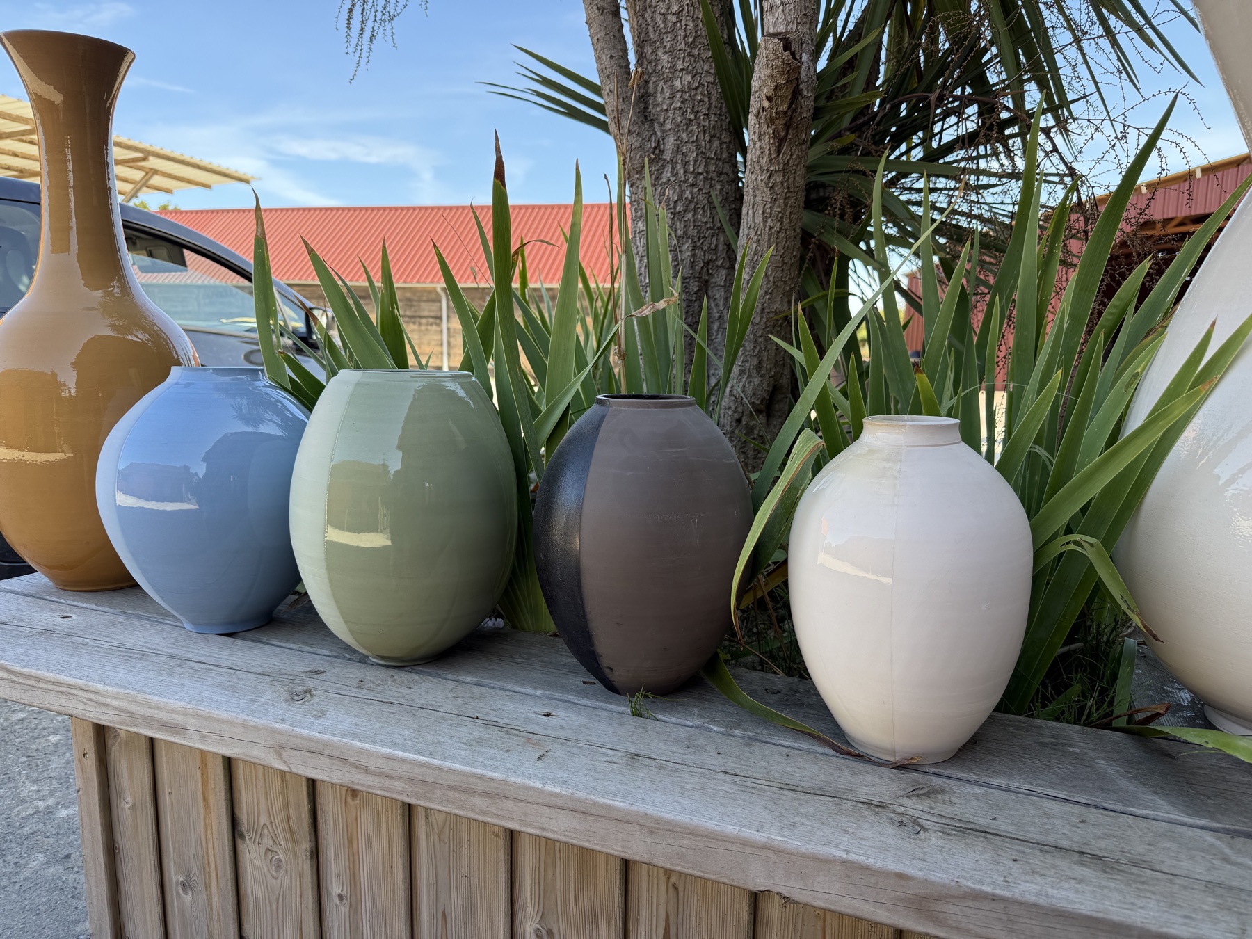 Couleurs et surfaces de la collection des Faïences Beck